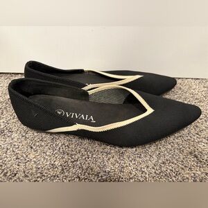 VIVAIA Vienna Pointed-Toe V-Cut Flats size 39